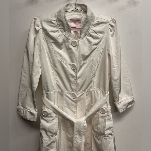 Romeo + Juliet Couture White Trench Coat Belt Big Buttons Pockets Size Small - Picture 5 of 11